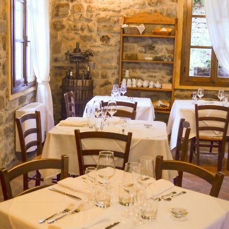 Il Cappellaio Matto Bed & Breakfast Montalto Ligure Eksteriør bilde