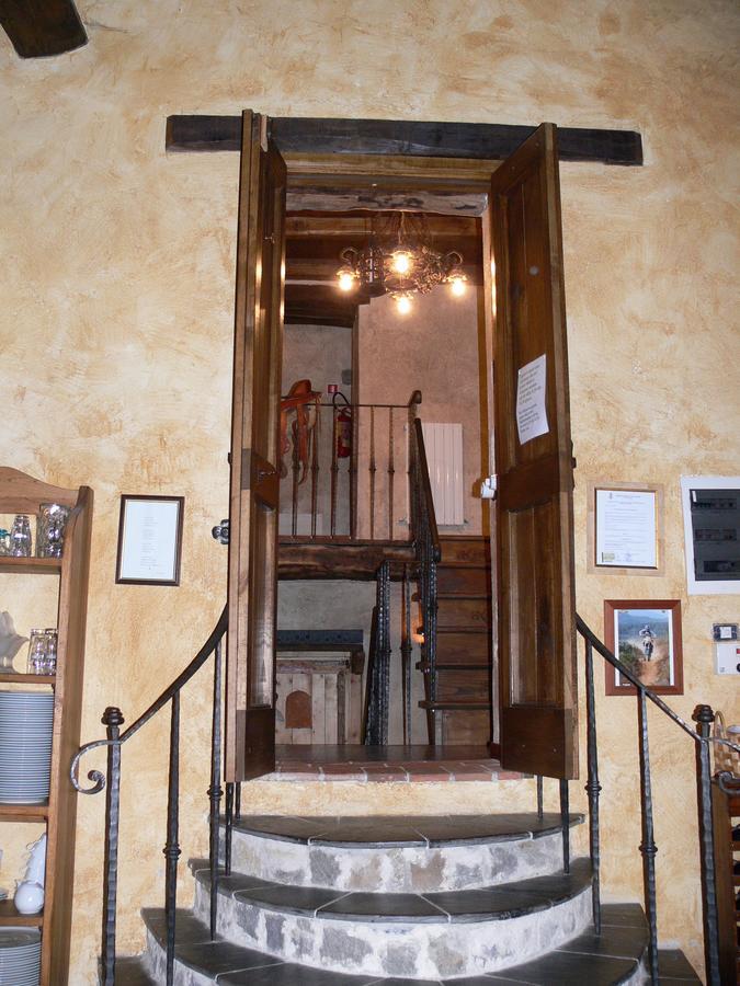 Il Cappellaio Matto Bed & Breakfast Montalto Ligure Eksteriør bilde