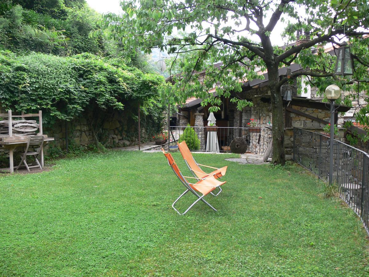 Il Cappellaio Matto Bed & Breakfast Montalto Ligure Eksteriør bilde