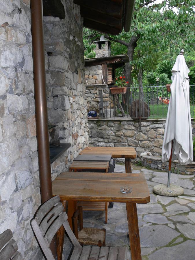 Il Cappellaio Matto Bed & Breakfast Montalto Ligure Eksteriør bilde