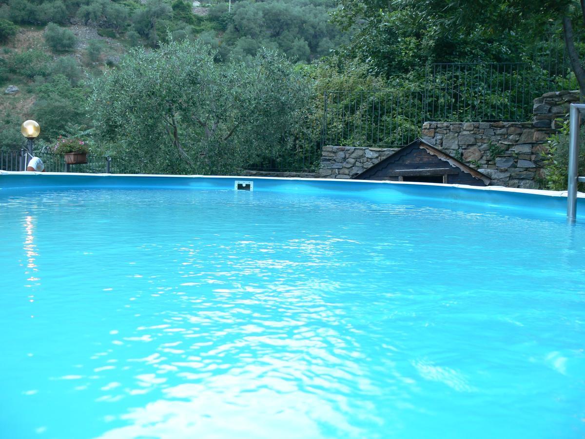Il Cappellaio Matto Bed & Breakfast Montalto Ligure Eksteriør bilde