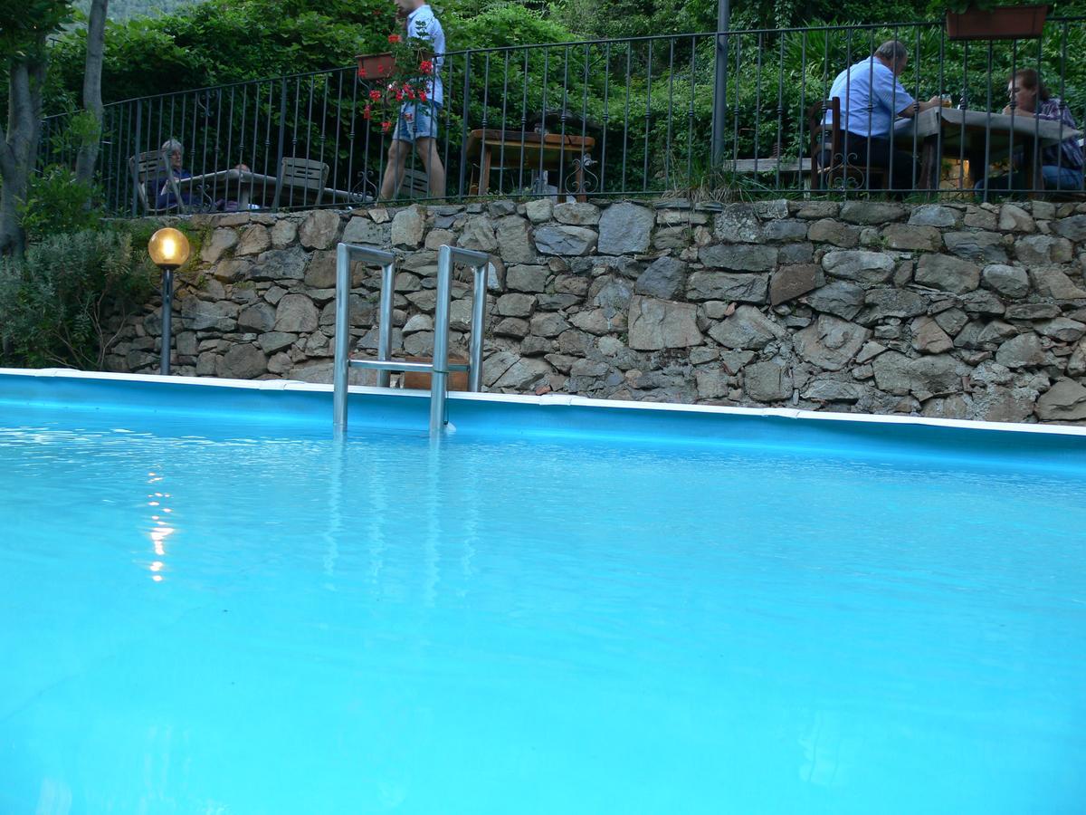 Il Cappellaio Matto Bed & Breakfast Montalto Ligure Eksteriør bilde