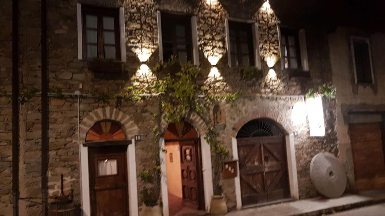 Il Cappellaio Matto Bed & Breakfast Montalto Ligure Eksteriør bilde