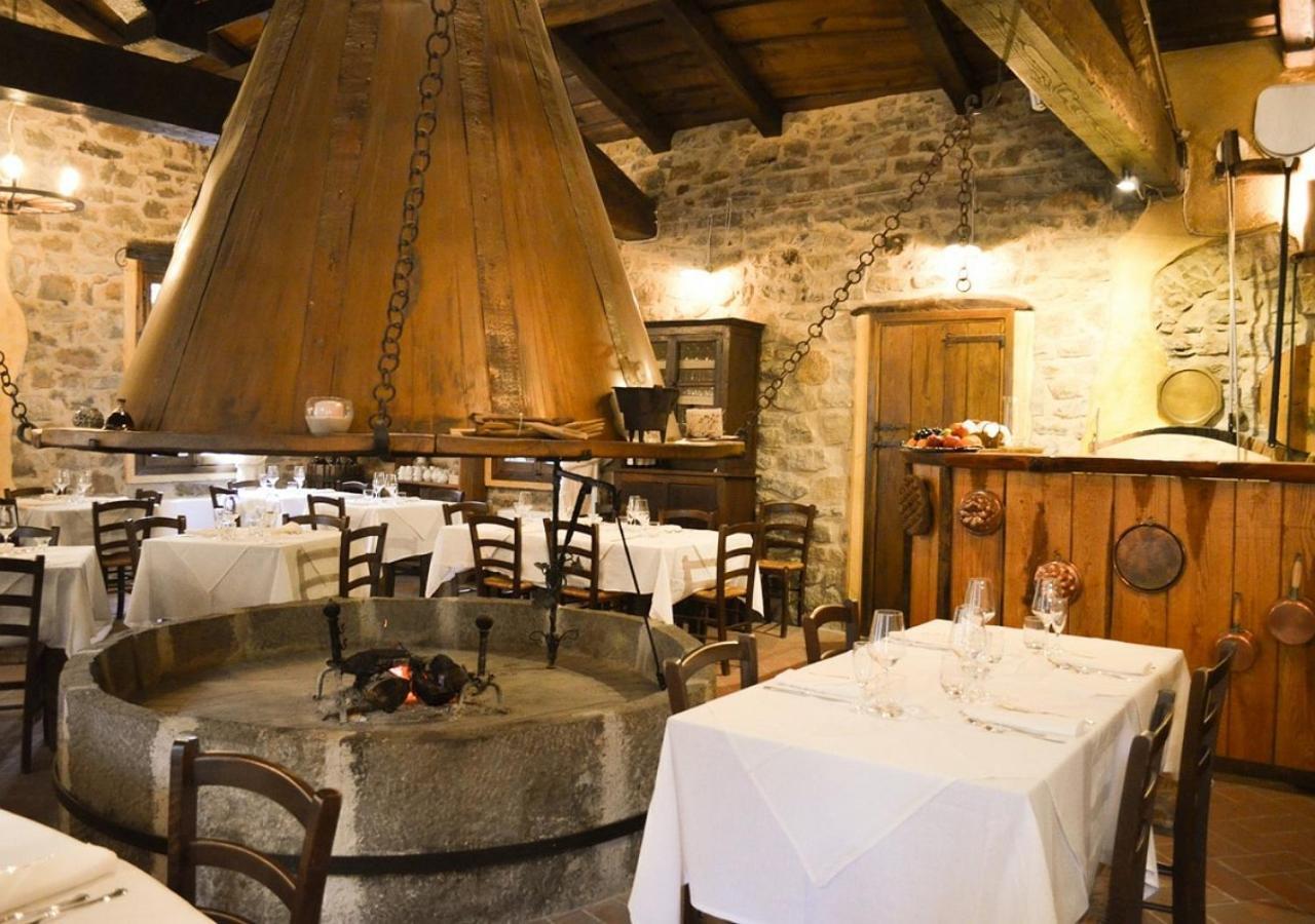 Il Cappellaio Matto Bed & Breakfast Montalto Ligure Eksteriør bilde