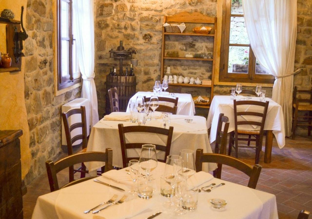 Il Cappellaio Matto Bed & Breakfast Montalto Ligure Eksteriør bilde
