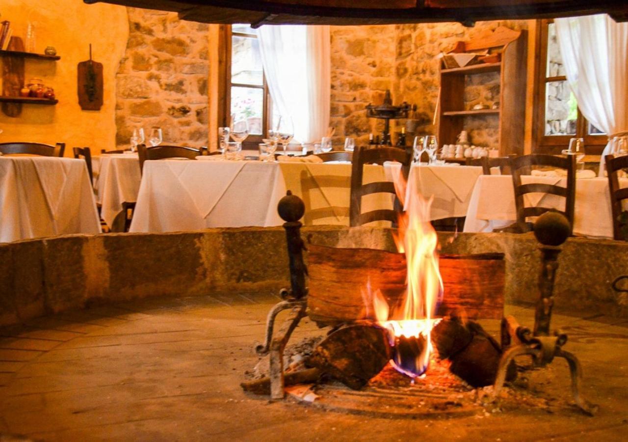 Il Cappellaio Matto Bed & Breakfast Montalto Ligure Eksteriør bilde