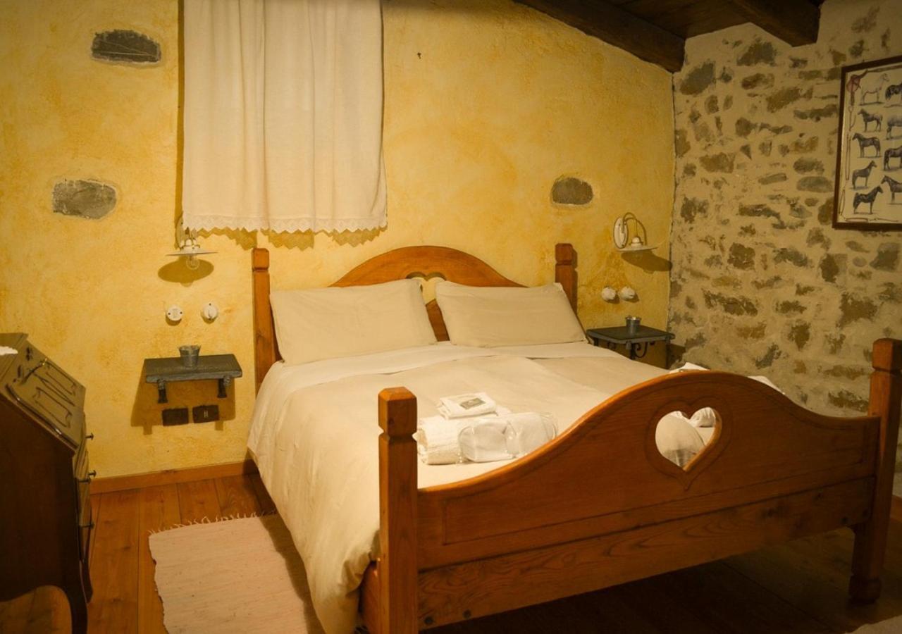 Il Cappellaio Matto Bed & Breakfast Montalto Ligure Eksteriør bilde