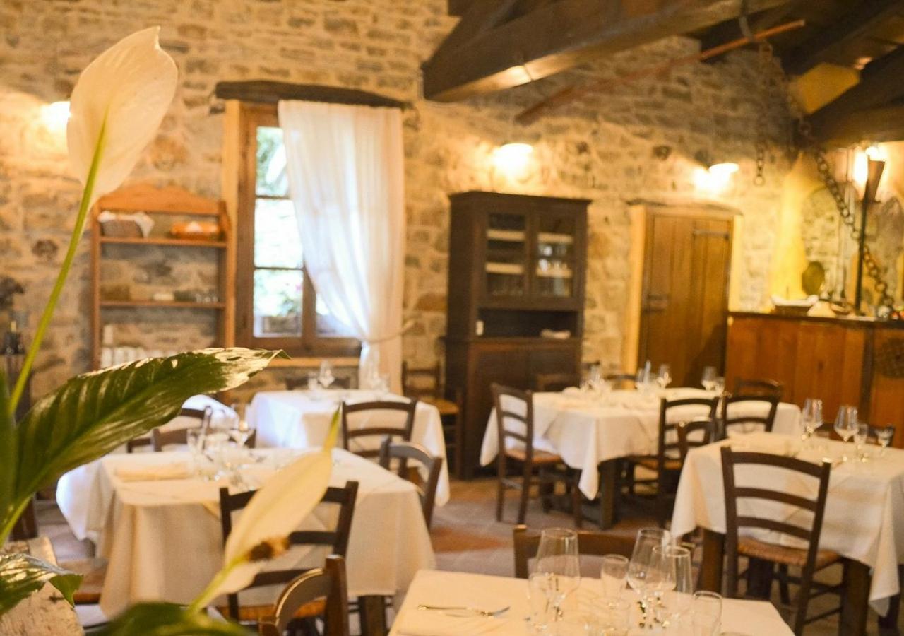 Il Cappellaio Matto Bed & Breakfast Montalto Ligure Eksteriør bilde