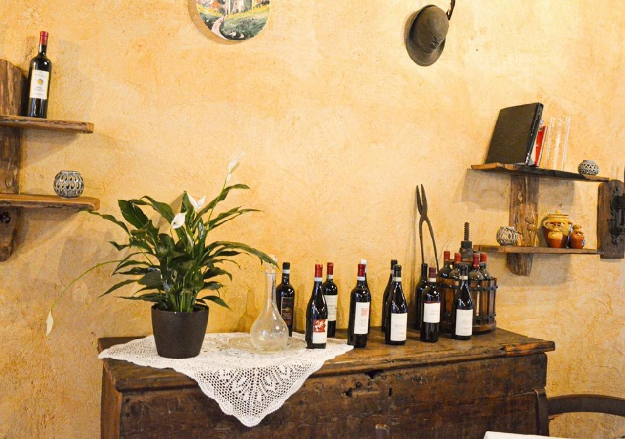 Il Cappellaio Matto Bed & Breakfast Montalto Ligure Eksteriør bilde