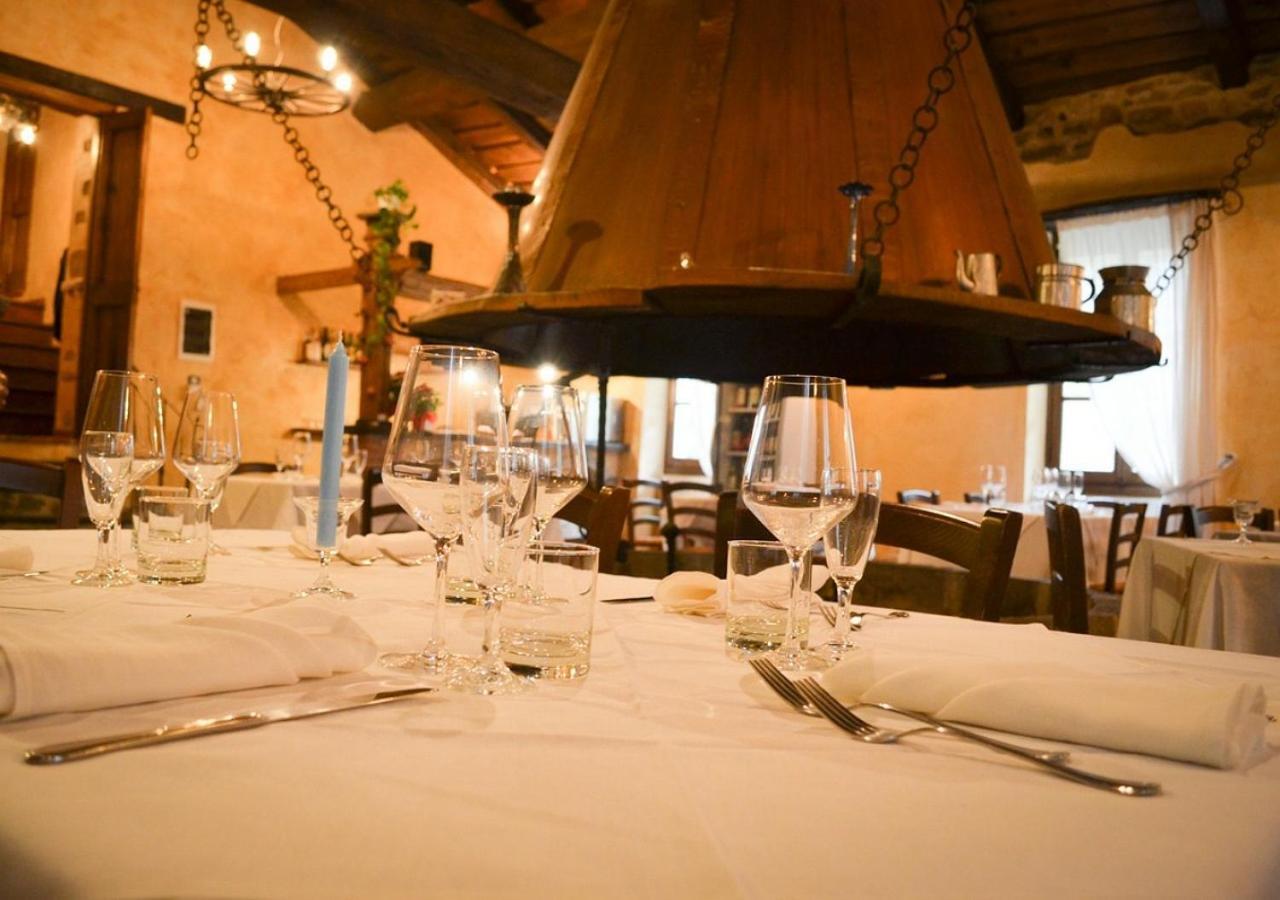 Il Cappellaio Matto Bed & Breakfast Montalto Ligure Eksteriør bilde