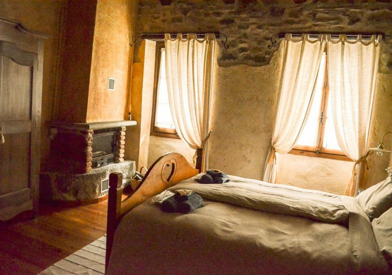 Il Cappellaio Matto Bed & Breakfast Montalto Ligure Eksteriør bilde